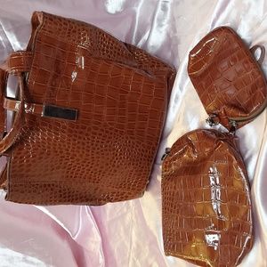 Brand new Harper and Hyde Faux Croc bag set🔥🔥